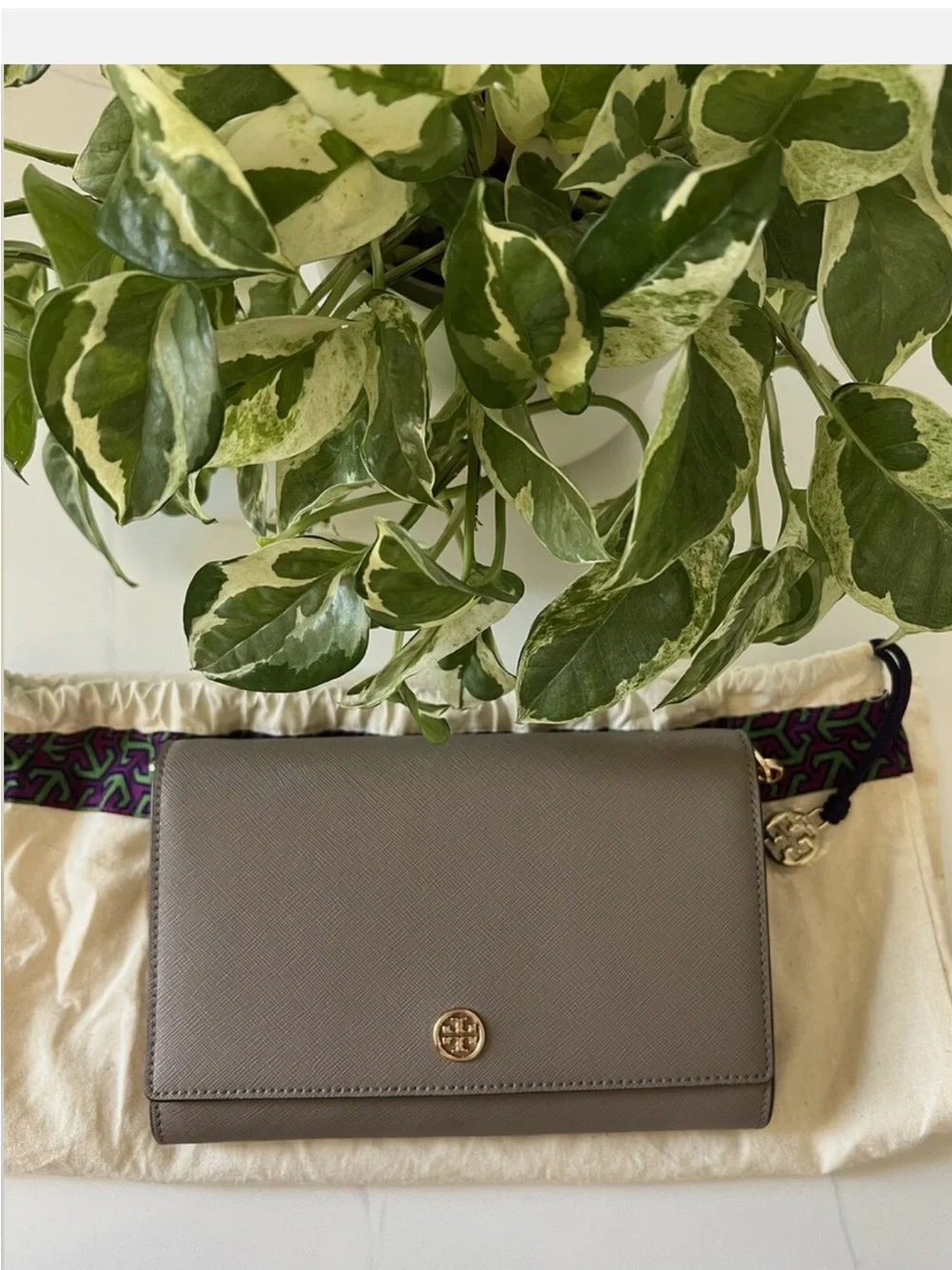 Tory Burch Emerson Chain Wallet Leather -Nude with Gold Accents
